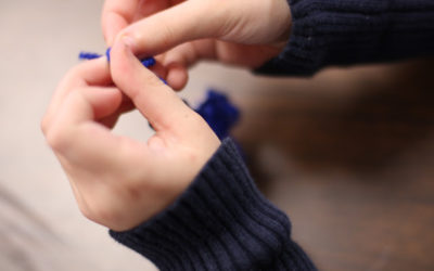 How to Teach Simple Finger Knitting