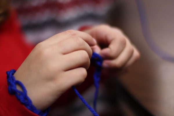 finger-knitting